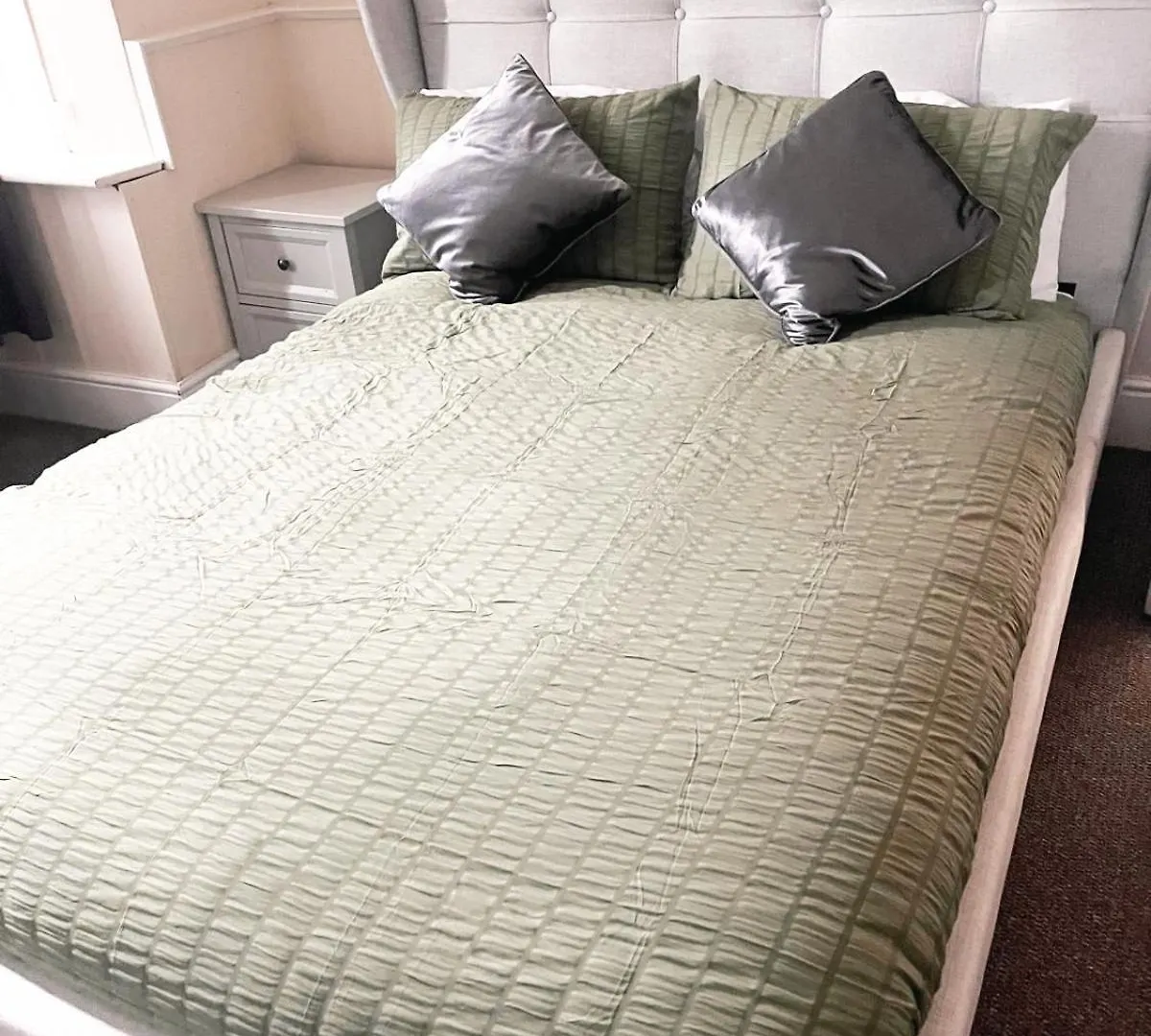 Holiday home Southend On Sea L 4 Bedroom House L Contractors Families Groups All Welcome L Free Parking L